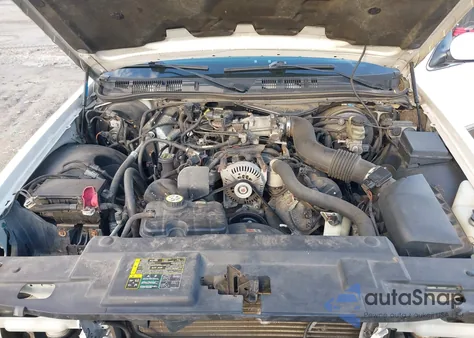 2003 Mercury Grand Marquis Gs from USA, damaged, VIN 2MEFM74W23X644125